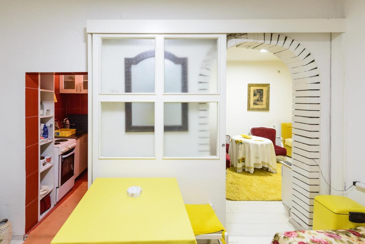 Appartamento Apartman Lala Kraljevo Esterno foto